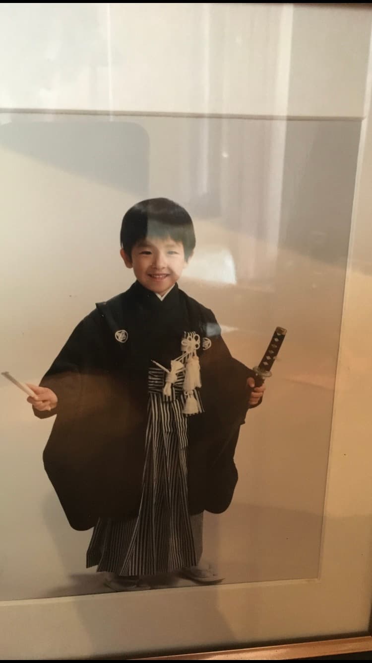 小さいときの写真。なんか成長しちゃって悲しくなる。。こんなに小さかったのか。自分。